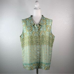 Sleeveless button up collar shirt